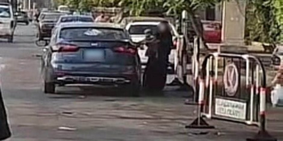 ضبط مرتكب واقعة الادعاء الكاذب بقيام فرد شرطة تحرير مخالفة مرورية للحصول على رشوة بحدائق الأهرام ضبط مرتكب واقعة الادعاء الكاذب بقيام فرد شرطة تحرير مخالفة مرورية للحصول على رشوة بحدائق الأهرام