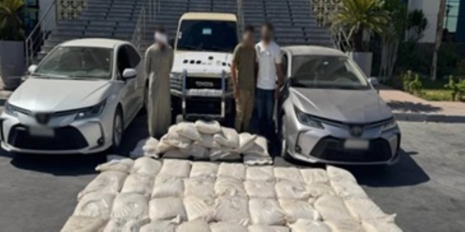 ضبط عناصر بؤر إجرامية شديدة الخطورة من متجري المواد المخدرة بنطاق عدة محافظات ضبط عناصر بؤر إجرامية شديدة الخطورة من متجري المواد المخدرة بنطاق عدة محافظات