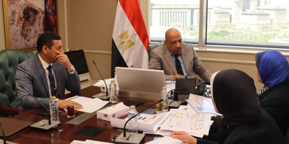 وزير الكهرباء والطاقة المتجددة يتابع مستجدات الموقف التنفيذي لأعمال توفير التغذية الكهربائية لمشروعات الدلتا الجديدة وزير الكهرباء والطاقة المتجددة يتابع مستجدات الموقف التنفيذي لأعمال توفير التغذية الكهربائية لمشروعات الدلتا الجديدة