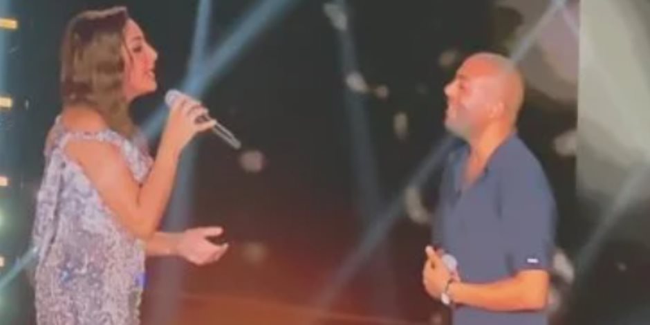 ليلة طرب بامتياز.. تامر عاشور يشارك أنغام غناء "لوحة باهتة" من ألحانه بمهرجان العلمين