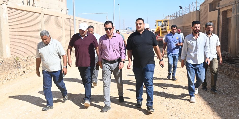 وزير الإسكان يتابع تطوير منظومة الصرف الصناعي ورفع كفاءة المناطق الصناعية بالعاشر من رمضان