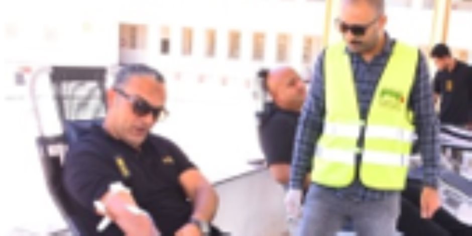 حملة للتبرع بالدم فى مديرية أمن أسيوط حملة للتبرع بالدم فى مديرية أمن أسيوط
