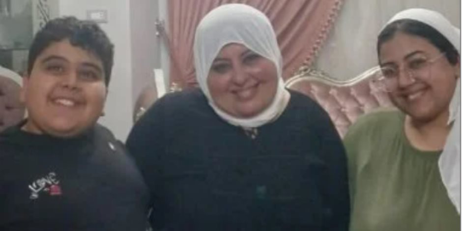 الخامس أدبى بالثانوية العامة: نجاحى هدية لأسرتى.. وأمى صاحبة الفضل عليا الخامس أدبى بالثانوية العامة: نجاحى هدية لأسرتى.. وأمى صاحبة الفضل عليا