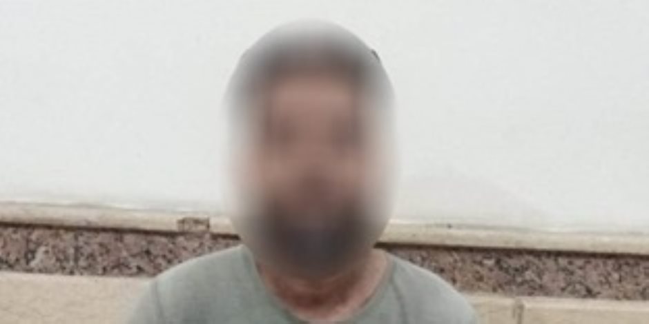 ضبط المتهم بالتعدي على طليقته ونجلهما حال تواجدهم بأحد الأندية لتنفيذ حكم رؤية بالإسماعيلية ضبط المتهم بالتعدي على طليقته ونجلهما حال تواجدهم بأحد الأندية لتنفيذ حكم رؤية بالإسماعيلية