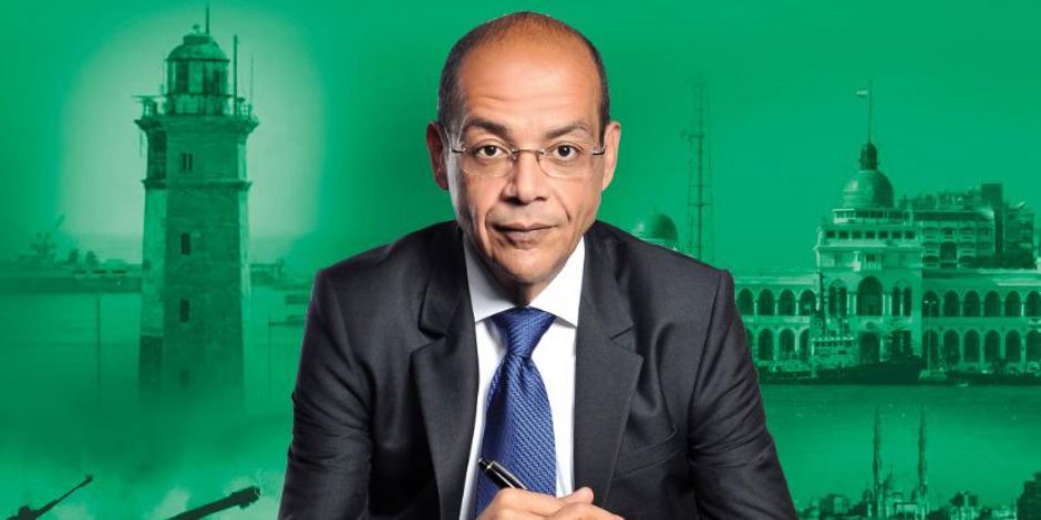محمد مصطفى شردي ضيفا فى ندوة حوارية بمعرض بورسعيد للكتاب 