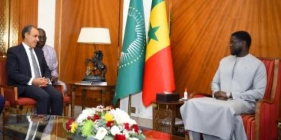 وزير الخارجية يسلم رسالة خطية من الرئيس السيسى إلى رئيس جمهورية السنغال وزير الخارجية يسلم رسالة خطية من الرئيس السيسى إلى رئيس جمهورية السنغال