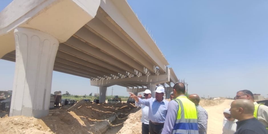 وزير الإسكان يتابع مشروع إنشاء القوس الغربى لمحور اللواء عمر سليمان بمحافظة الإسكندرية