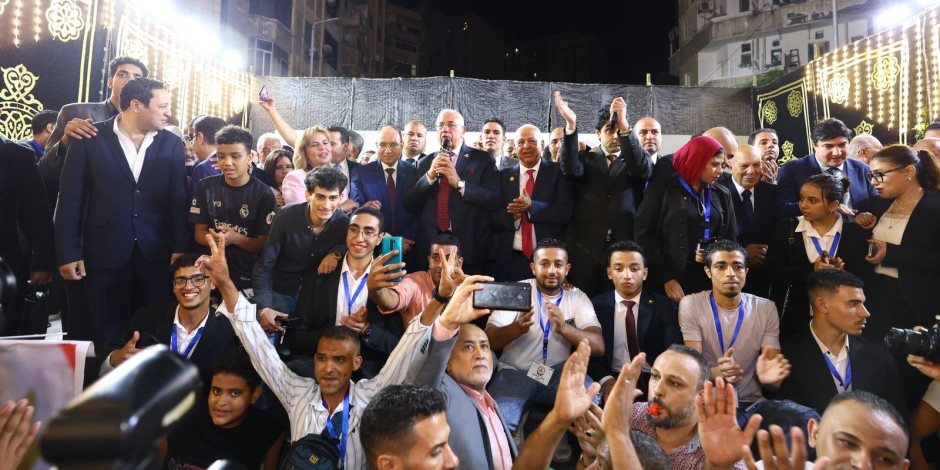 القصير من الإسكندرية: كلنا خلف القيادة السياسية.. ومصر أولًا وفوق كل اعتبار القصير من الإسكندرية: كلنا خلف القيادة السياسية.. ومصر أولًا وفوق كل اعتبار