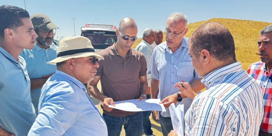 مسئولو جهاز مدينة القاهرة الجديدة يتفقدون أعمال الكهرباء والمرافق بالتجمع السادس