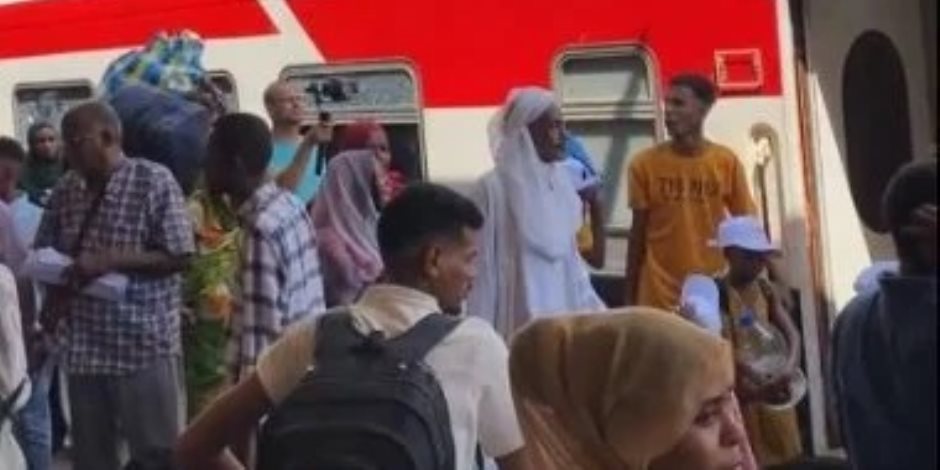 بعد قليل .. قطار السودانيين يستعد للانطلاق من محطة مصر للعودة الطوعية إلى السودان