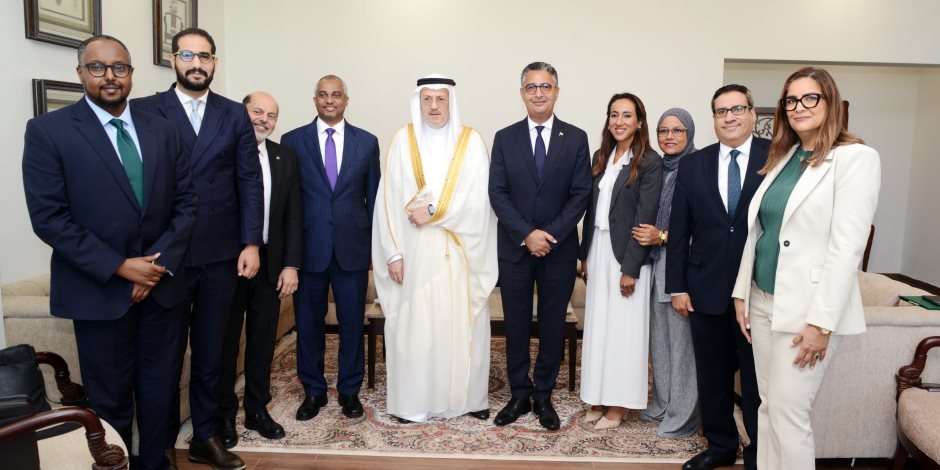 وزير التموين يلتقي الرئيس التنفيذي للمؤسسة الدولية الإسلامية لتمويل التجارة لبحث سبل تعزيز التعاون المشترك وزير التموين يلتقي الرئيس التنفيذي للمؤسسة الدولية الإسلامية لتمويل التجارة لبحث سبل تعزيز التعاون المشترك