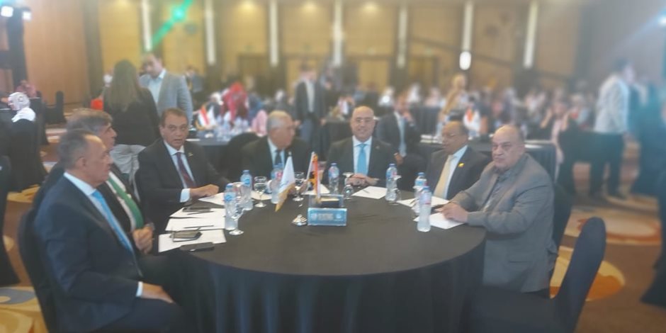 مهاب مجاهد في احتفالية "الجبهة الوطنية": دعم المتفوقين مسؤولية وطنية.. واحذروا أعداء الوطن مهاب مجاهد في احتفالية "الجبهة الوطنية": دعم المتفوقين مسؤولية وطنية.. واحذروا أعداء الوطن