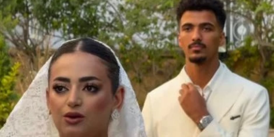 حسام عبد المجيد مدافع الزمالك يحتفل بعقد قرانه.. صور