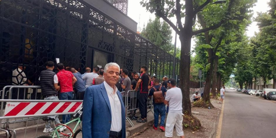المصريين فى إيطاليا يتوجهون للتصويت بانتخابات مجلس الشيوخ وسط إقبال من مختلف الأعمار المصريين فى إيطاليا يتوجهون للتصويت بانتخابات مجلس الشيوخ وسط إقبال من مختلف الأعمار