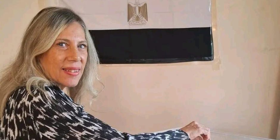 سفيرة مصر لدى أرمينيا: نلمس حرصا كبيرا من أبناء الجالية على أداء واجبهم الوطني في انتخابات الشيوخ سفيرة مصر لدى أرمينيا: نلمس حرصا كبيرا من أبناء الجالية على أداء واجبهم الوطني في انتخابات الشيوخ