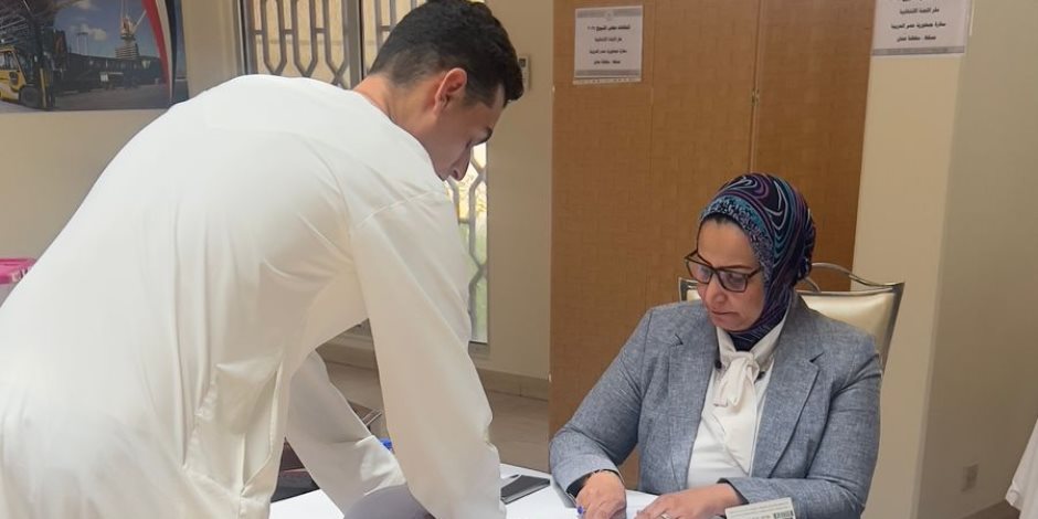 إقبال منتظم على صناديق الاقتراع لليوم الثاني في السعودية