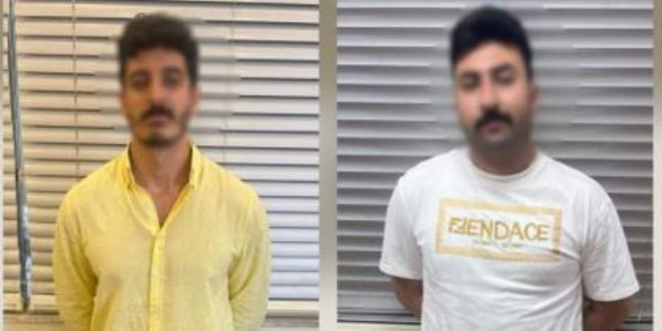 ضبط صانع محتوى ومدير أعماله لنشرهما مقاطع فيديو تتضمن الاعتداء على القيم والمبادئ الأسرية ضبط صانع محتوى ومدير أعماله لنشرهما مقاطع فيديو تتضمن الاعتداء على القيم والمبادئ الأسرية