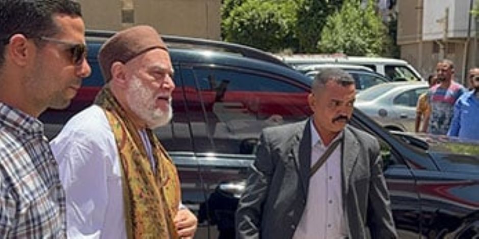 الدكتور علي جمعة يدلي بصوته في انتخابات مجلس الشيوخ بـ6 أكتوبر