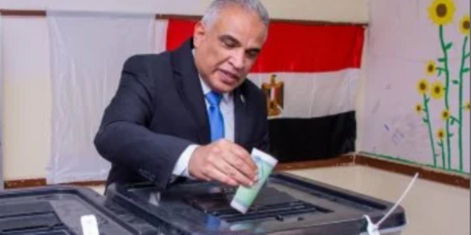 رئيس جامعة طنطا بعد الإدلاء بصوته فى انتخابات الشيوخ: الشباب أساس بناء المستقبل