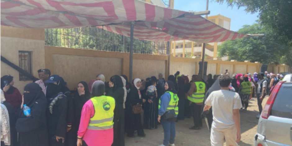 انتخابات الشيوخ 2025.. إقبال كبير على اللجان بدائرة الوراق.. صور