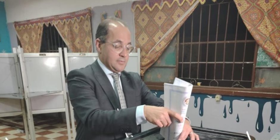 وزير المالية يدلى بصوته فى انتخابات مجلس الشيوخ