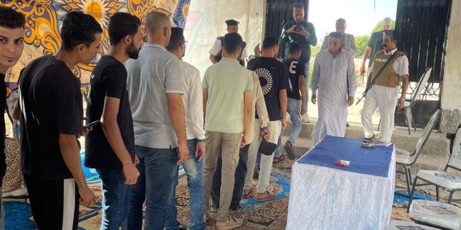 توافد الناخبين على لجان انتخابات مجلس الشيوخ بشمال سيناء وإقبال ملحوظ بمركز بئر العبد (صور)