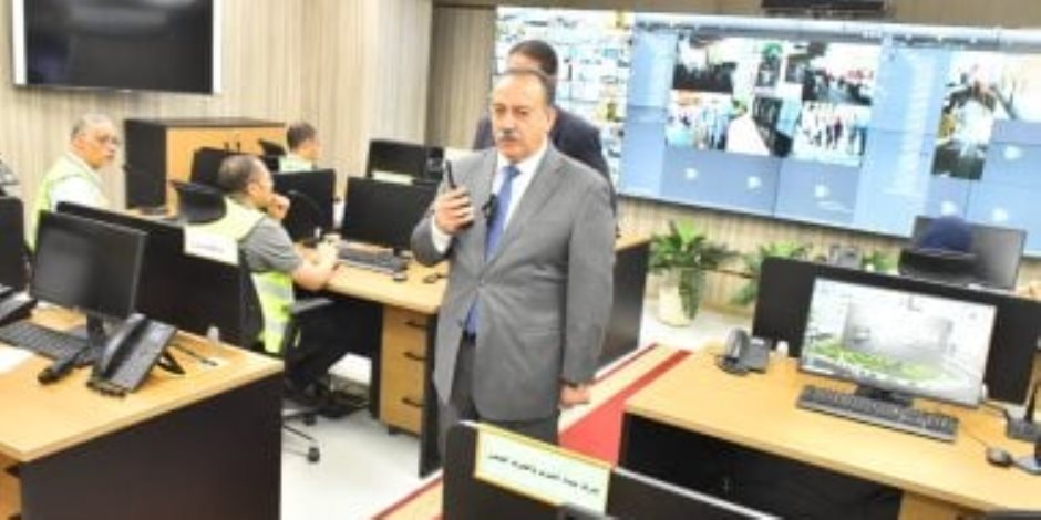 محافظ أسيوط يترأس غرفة العمليات المركزية لمتابعة انتخابات مجلس الشيوخ