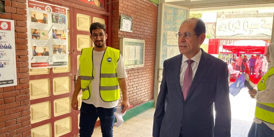 يوسف عامر يدلي بصوته في انتخابات "الشيوخ 2025"..ويؤكد: المشاركة واجب وطني يوسف عامر يدلي بصوته في انتخابات "الشيوخ 2025"..ويؤكد: المشاركة واجب وطني