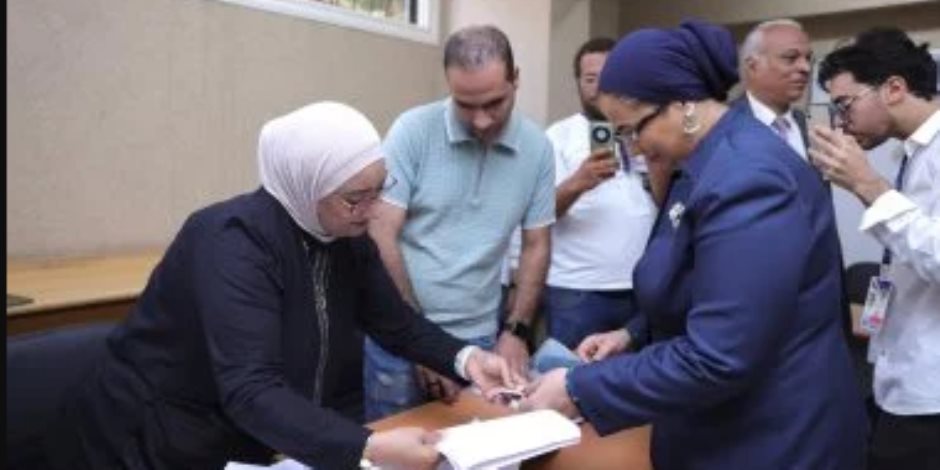 رئيس القومى للمرأة تدلى بصوتها بانتخابات الشيوخ 2025 وتدعو المصريات للمشاركة رئيس القومى للمرأة تدلى بصوتها بانتخابات الشيوخ 2025 وتدعو المصريات للمشاركة