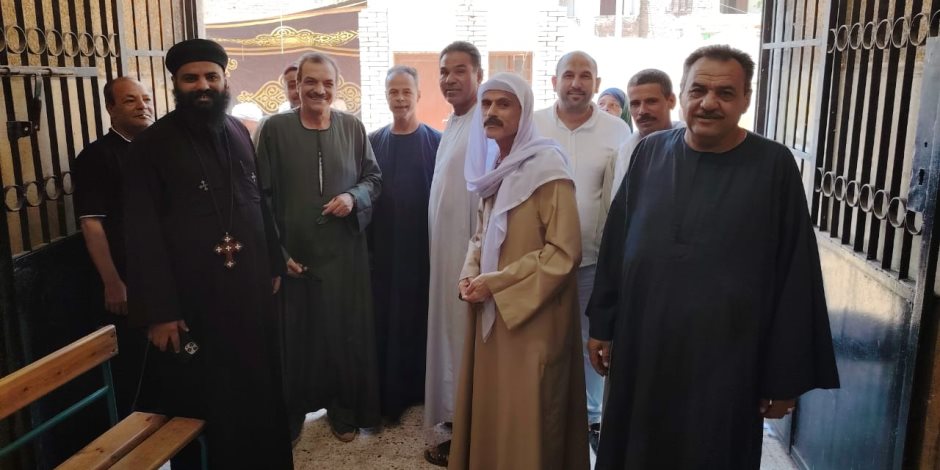 الناخبون بقرية الشيخ زياد في المنيا يواصلون التوافد بكثافة للتصويت بانتخابات الشيوخ.. صور الناخبون بقرية الشيخ زياد في المنيا يواصلون التوافد بكثافة للتصويت بانتخابات الشيوخ.. صور