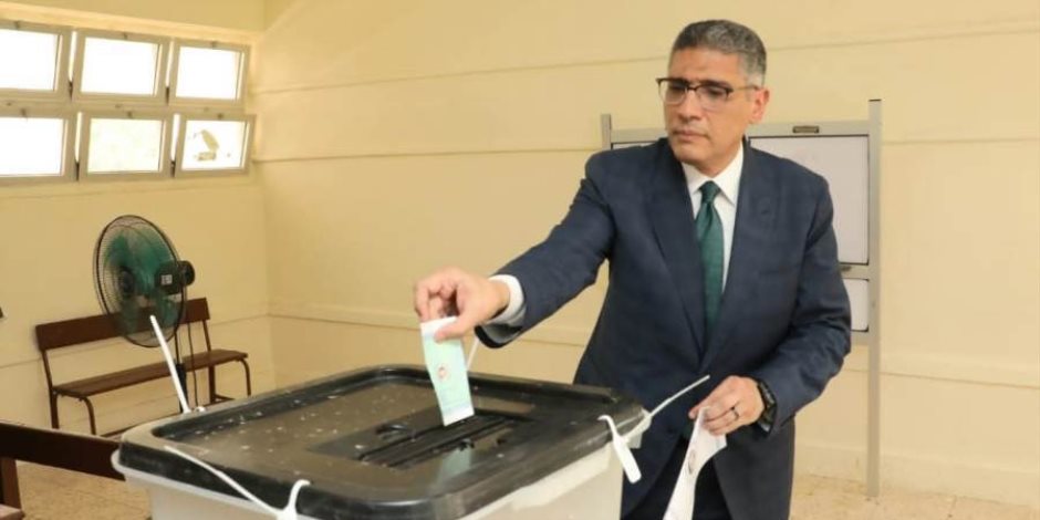 محافظ الجيزة: جميع الأجهزة التنفيذية بالمحافظة تعمل بكامل طاقتها لضمان انتظام سير العملية الانتخابية محافظ الجيزة: جميع الأجهزة التنفيذية بالمحافظة تعمل بكامل طاقتها لضمان انتظام سير العملية الانتخابية