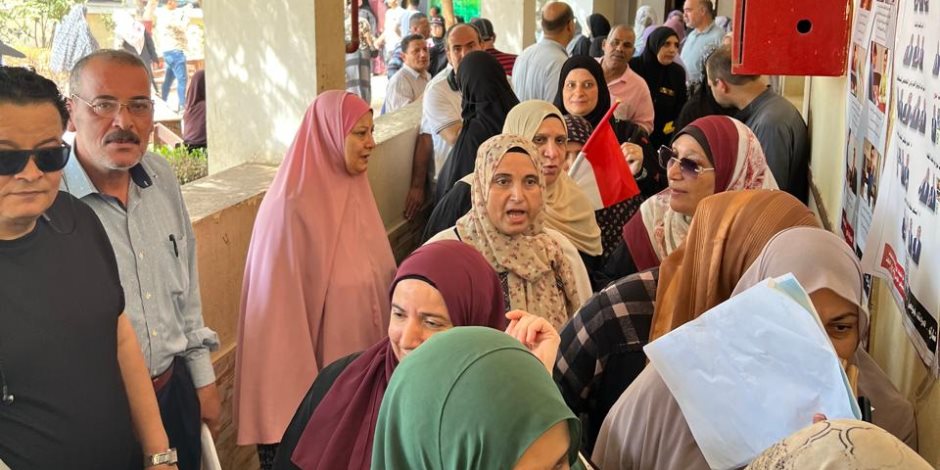 وفد من الأوقاف يشارك فى التصويت لانتخابات مجلس الشيوخ بالدقهلية.. صور وفد من الأوقاف يشارك فى التصويت لانتخابات مجلس الشيوخ بالدقهلية.. صور