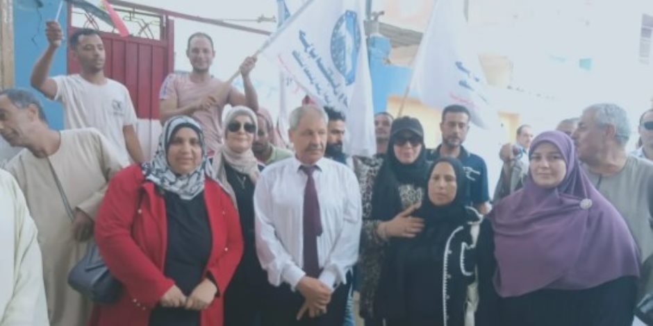 السيدات يضربن أروع الأمثلة فى المشاركة بانتخابات الشيوخ بالشرقية السيدات يضربن أروع الأمثلة فى المشاركة بانتخابات الشيوخ بالشرقية