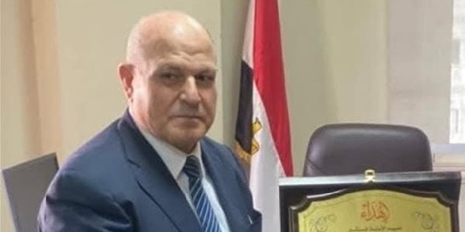 رئيس النيابة الإدارية يتابع إشراف أعضاء الهيئة فى آخر أيام انتخابات الشيوخ رئيس النيابة الإدارية يتابع إشراف أعضاء الهيئة فى آخر أيام انتخابات الشيوخ