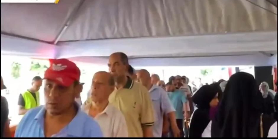 تزايد الناخبين على لجان الشيوخ بالساحل والزواية الحمراء والزيتون.. صور تزايد الناخبين على لجان الشيوخ بالساحل والزواية الحمراء والزيتون.. صور