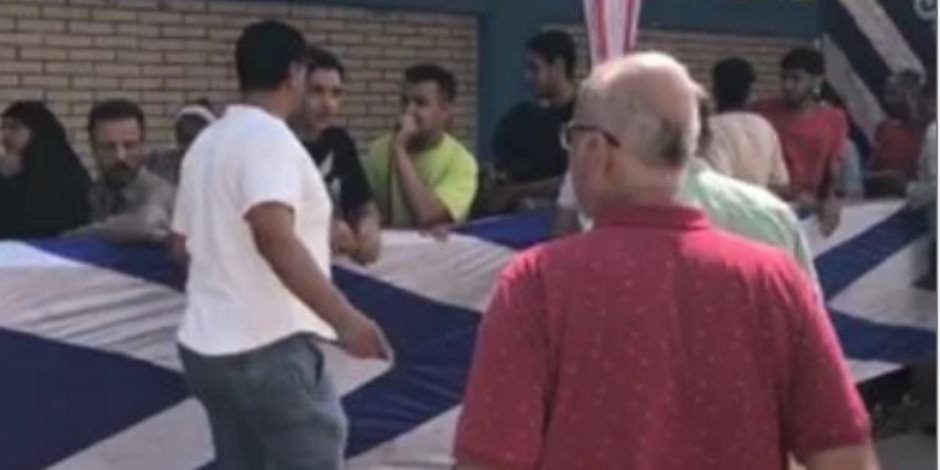 تواجد كبير للشباب والسيدات امام لجنة بالمحلة فى ثان أيام انتخابات الشيوخ تواجد كبير للشباب والسيدات امام لجنة بالمحلة فى ثان أيام انتخابات الشيوخ