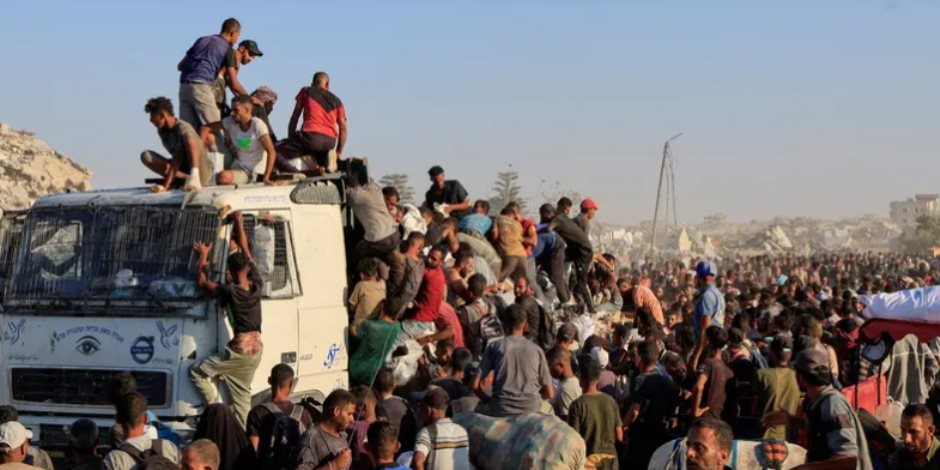 الأردن يرفض الاعتداءات على قوافل المساعدات لغزة ويحمل اسرائيل المسؤلية الأردن يرفض الاعتداءات على قوافل المساعدات لغزة ويحمل اسرائيل المسؤلية