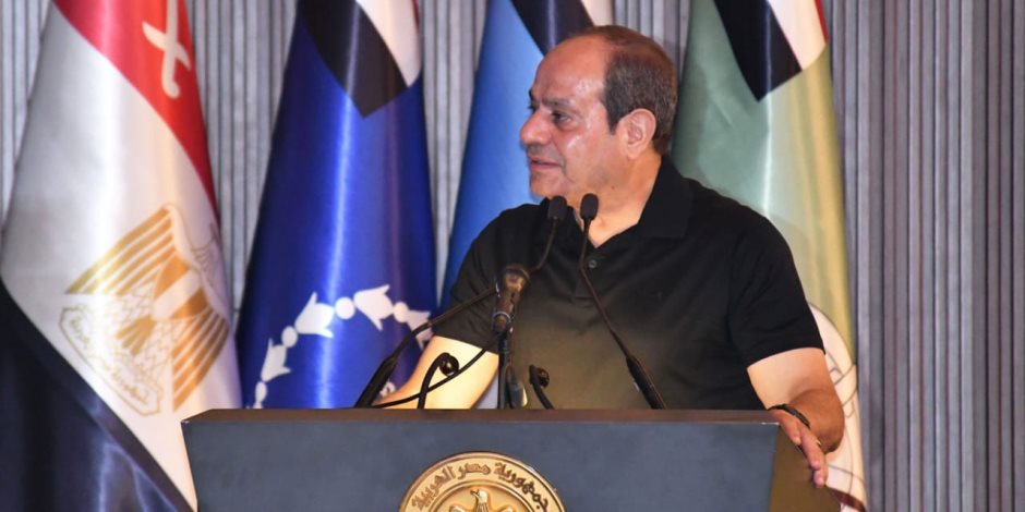 الرئيس السيسي يتفقد الأكاديمية العسكرية المصرية.. ويؤكد: مصر تجاوزت تحديات أمنية جسيمة منذ أكثر من عقد (صور) الرئيس السيسي يتفقد الأكاديمية العسكرية المصرية.. ويؤكد: مصر تجاوزت تحديات أمنية جسيمة منذ أكثر من عقد (صور)