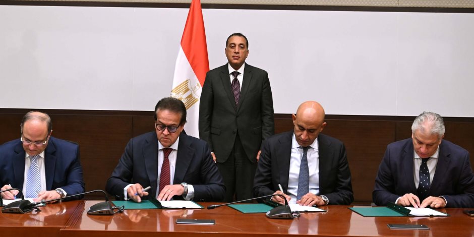 رئيس الوزراء يشهد توقيع بروتوكول تعاون مشترك لإنشاء وتطوير خمس مدارس تكنولوجيا تطبيقية مُتخصصة في صناعة الأدوية رئيس الوزراء يشهد توقيع بروتوكول تعاون مشترك لإنشاء وتطوير خمس مدارس تكنولوجيا تطبيقية مُتخصصة في صناعة الأدوية