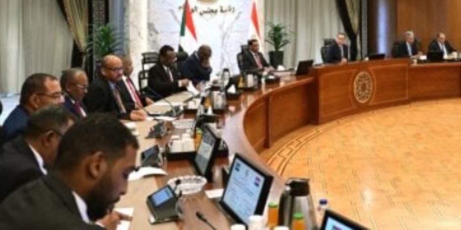 رئيس وزراء السودان: العهد مع مصر لن ينكسر والإرادة لن تلين