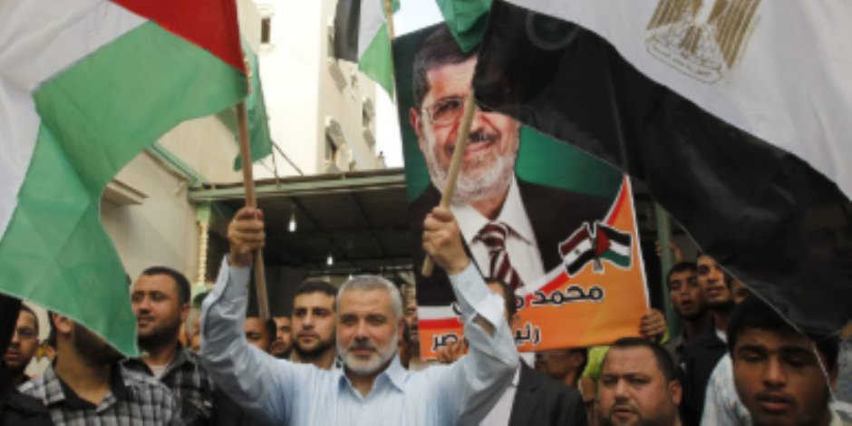 "مشروع غيورا إيلاند".. عندما سعى الإخواني مرسي رسميا لتنفيذ مخطط إسرائيل بتهجير الفلسطينيين إلى سيناء وقدمه لأبو مازن
