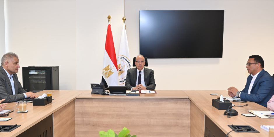 وزير الري يتابع حالة منشآت الحماية من أخطار السيول بوادي وتير بجنوب سيناء وزير الري يتابع حالة منشآت الحماية من أخطار السيول بوادي وتير بجنوب سيناء
