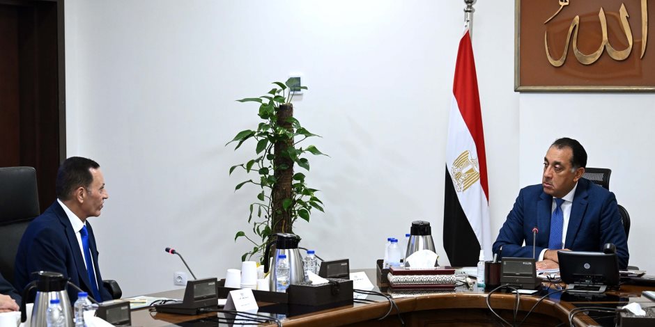 رئيس الوزراء يتابع موقف مشروعات ونشاط شركة "تنمية الريف المصري الجديد" رئيس الوزراء يتابع موقف مشروعات ونشاط شركة "تنمية الريف المصري الجديد"
