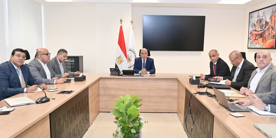 وزير الري يتابع أعمال تطوير منظومة المراقبة والتشغيل بالسد العالي وصيانة خزان أسوان وبواباته وزير الري يتابع أعمال تطوير منظومة المراقبة والتشغيل بالسد العالي وصيانة خزان أسوان وبواباته