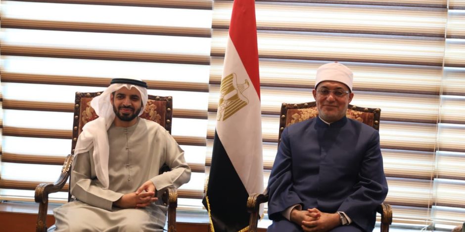 استقبال رسمي بمطار القاهرة.. مفتي الجمهورية يرحب بكبار المفتين والوزراء المشاركين في المؤتمر العالمي العاشر للإفتاء
