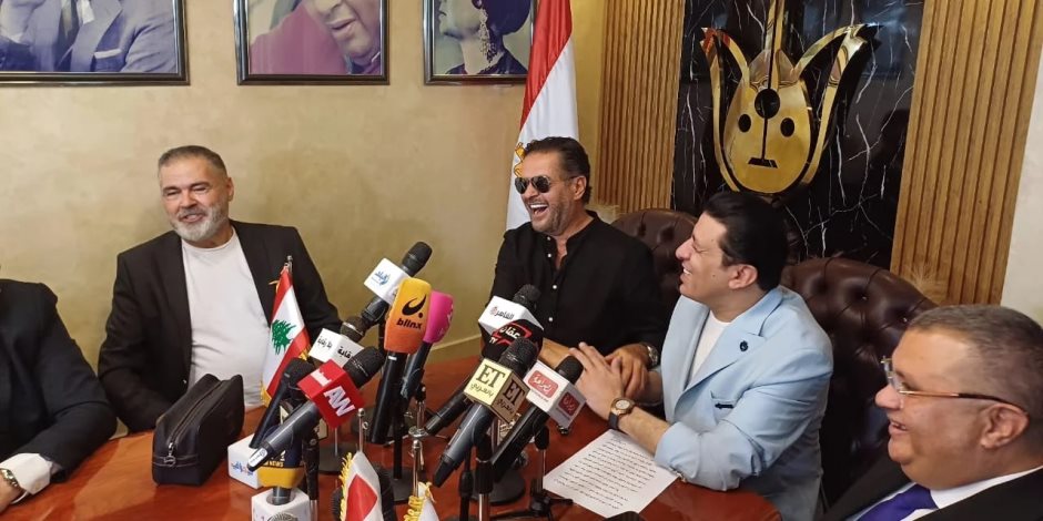 راغب علامة خلال وجوده في نقابة الموسيقيين : مصر بلد الفن والتاريخ وأنا من الفنانين اللي بيستنوا المعجبين بعد الحفلة ومحبتهم هي سر نجاحي