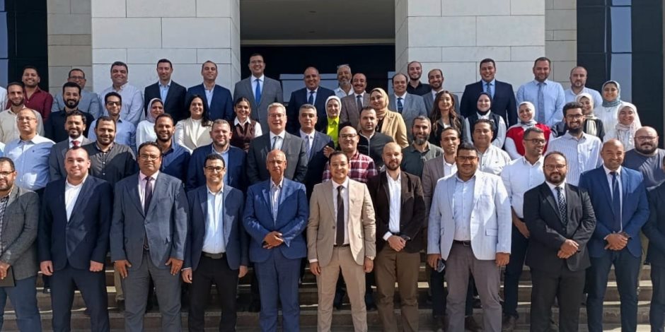 وزير البترول والثروة المعدنية يتابع جهود جذب الاستثمارات من خلال بوابة مصر الرقمية للاستكشاف والإنتاج EUG وزير البترول والثروة المعدنية يتابع جهود جذب الاستثمارات من خلال بوابة مصر الرقمية للاستكشاف والإنتاج EUG