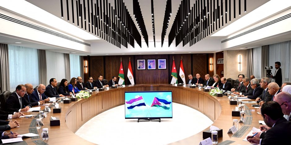 رئيس وزراء الأردن يعرب عن تقديره للدور المصرى البارز فى دعم القضية الفلسطينية رئيس وزراء الأردن يعرب عن تقديره للدور المصرى البارز فى دعم القضية الفلسطينية