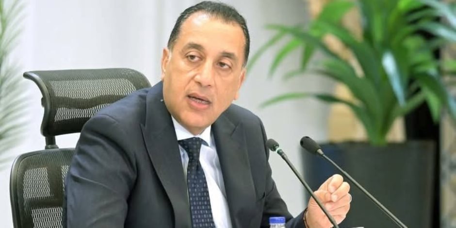 رئيس الوزراء: سجلنا أمس رقما قياسيا فى استهلاك الكهرباء بلغ 39500 ميجا وات رئيس الوزراء: سجلنا أمس رقما قياسيا فى استهلاك الكهرباء بلغ 39500 ميجا وات