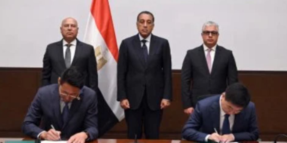 مدبولى يشهد توقيع عقد إنشاء مصنع مجموعة سايلون الصينية للإطارات مدبولى يشهد توقيع عقد إنشاء مصنع مجموعة سايلون الصينية للإطارات